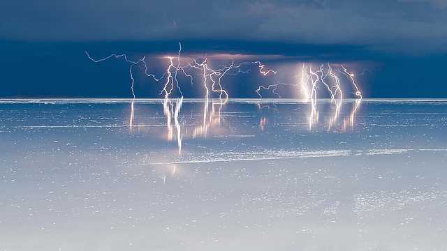 ウユニ塩湖の関連画像1